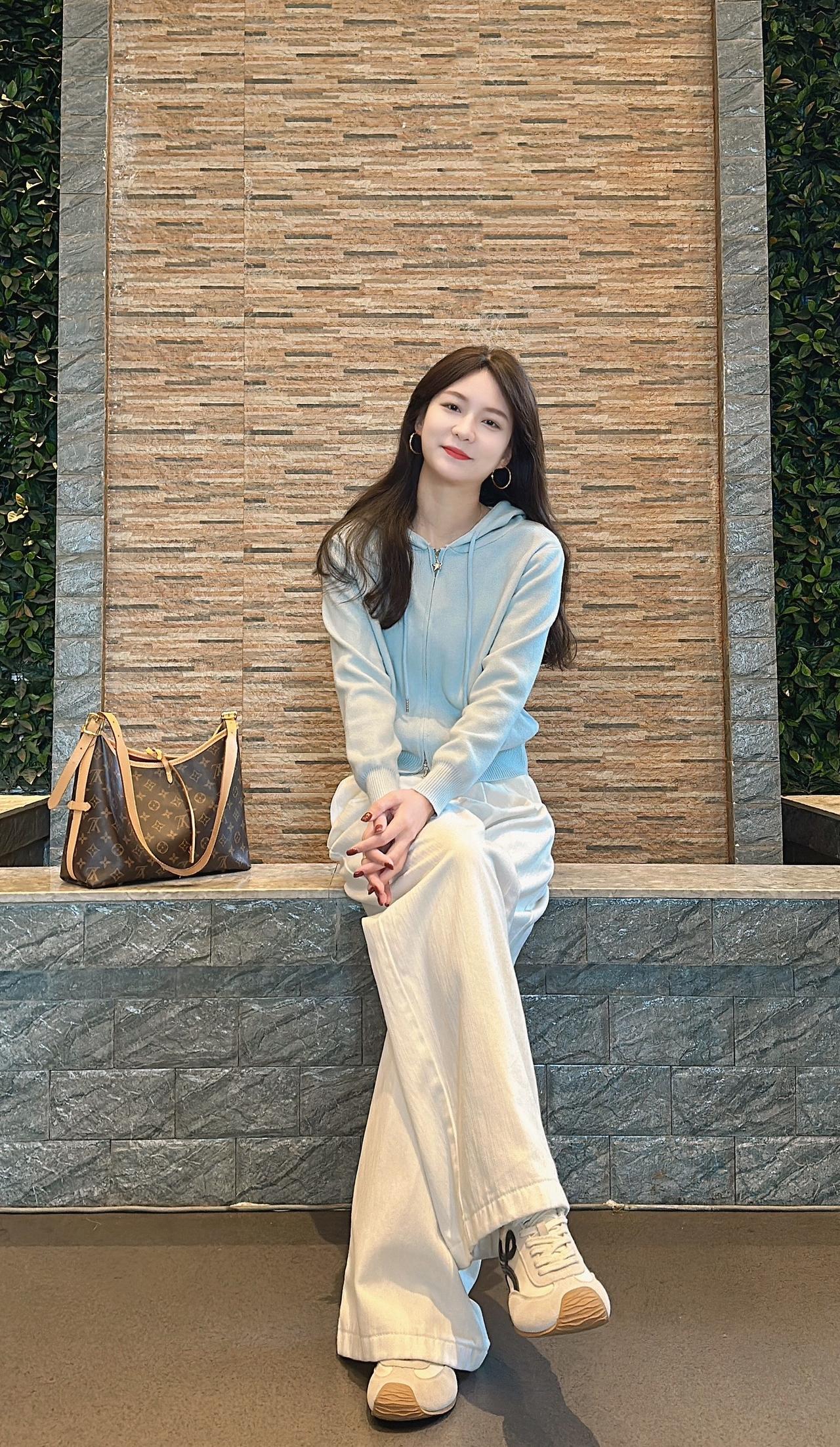 来日并不方长所有当下即是最好针织衫 春季穿搭