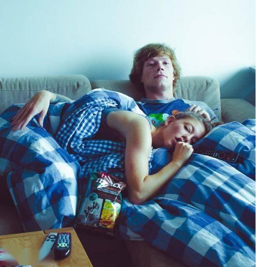 一位艾滋病防治专家说:“艾滋病可不只是通过性传播了，现如今，我国的艾滋病感染者已