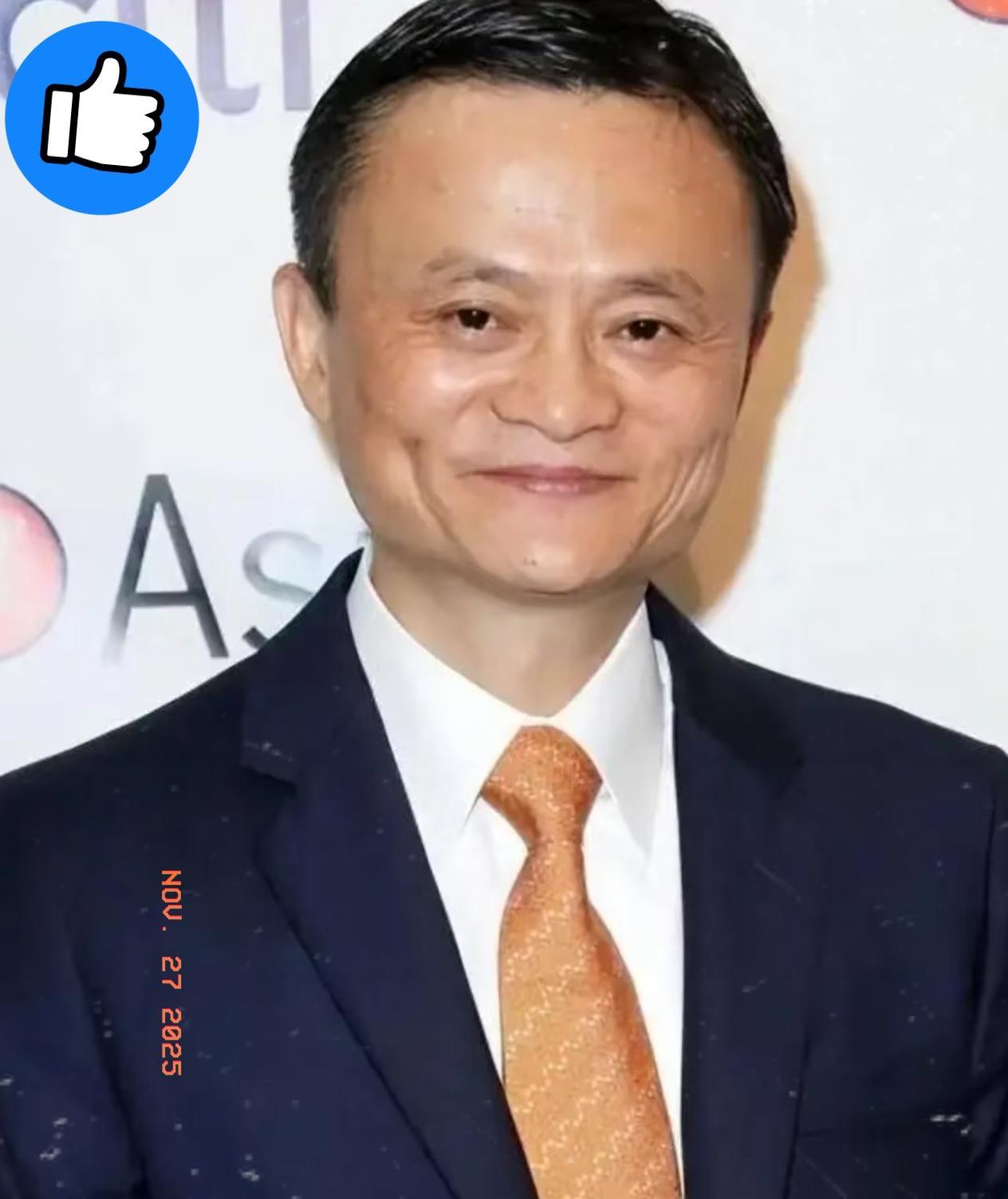 香港火灾牵动人心，
关键时刻果然没让人失望！
最先伸出援手的不是刘强东的京东，也