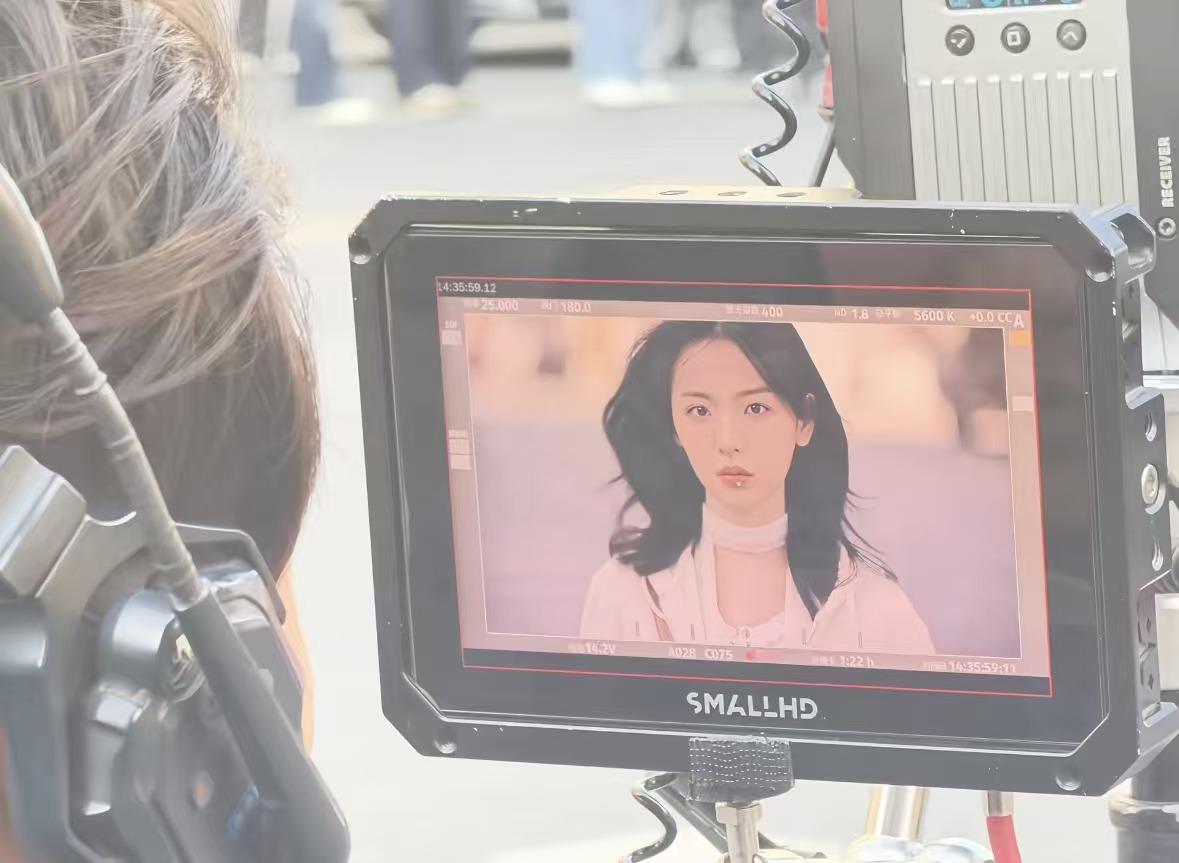 妈呀 杨超越这震撼的美貌！！！ cr来源：雪願