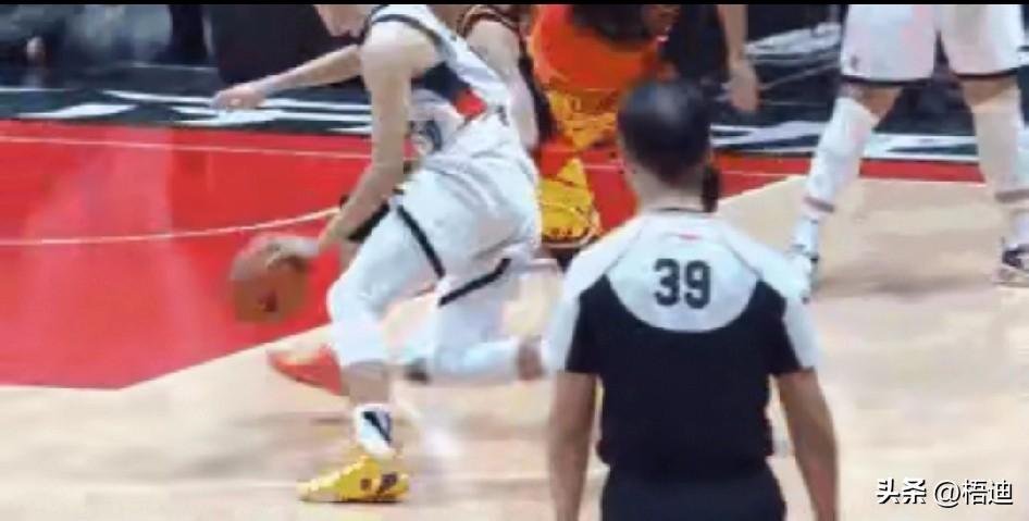 篮球新视角：106：101！山东高速九连胜梦破灭！最出色“球员”非这两位莫属！