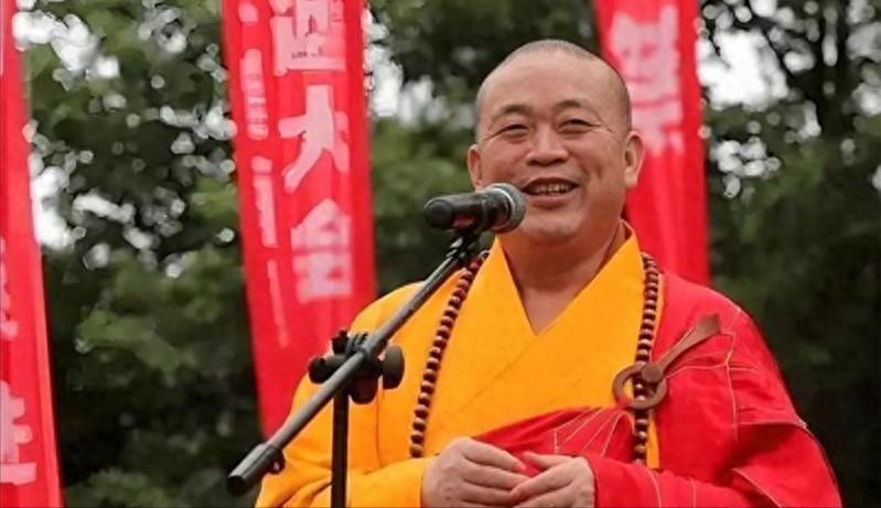 惊爆！释永信：从收徒风光到调查漩涡，背后到底有啥猫腻？
嘿，家人们！娱乐圈和武术