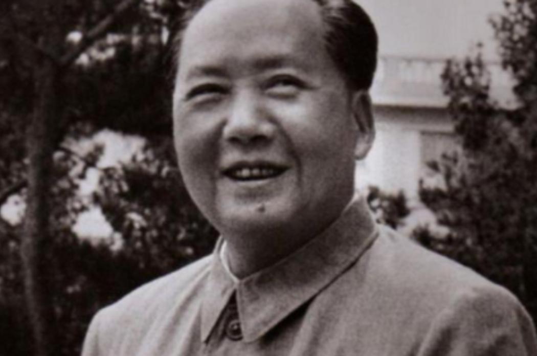 虽然毛主席活到了83岁，但他的保健医生却说：“其实毛主席不具备长寿的条件，他长寿