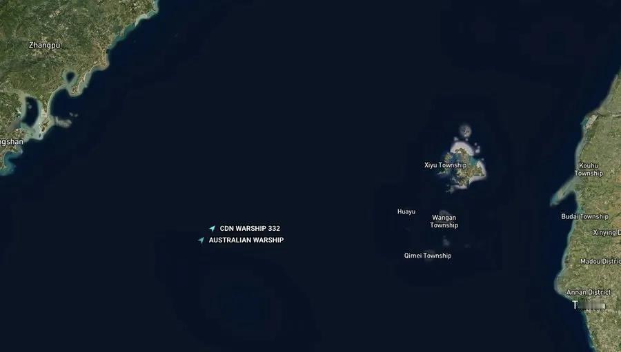 加拿大护卫舰魁北克城号（FFH 332）和澳大利亚驱逐舰布里斯班号（DDG 41