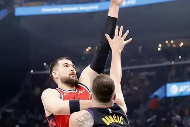 快船战胜湖人后，祖巴茨可以安心留队

经过几个月的低迷期后祖巴茨今天终于打出了价