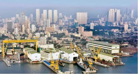 印度宣布了
 
11 月 12 号，印度造船圈突然炸了个消息：本土的天鹅防务重工