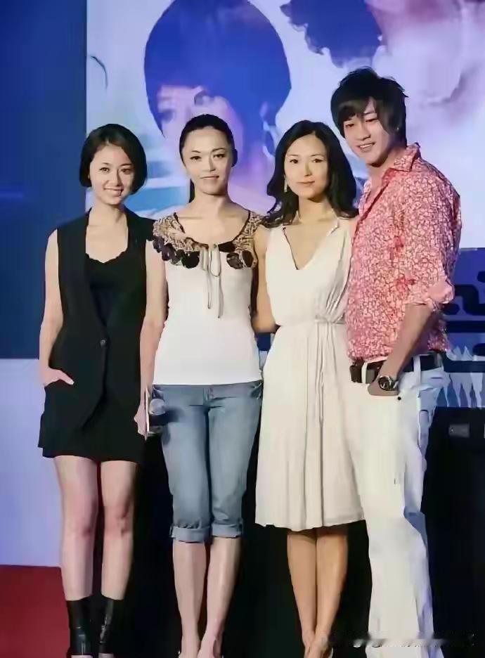 几位名人多年前的合影，你们认出来了吗 ​​​