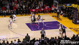 詹姆斯一攻一防，绝杀火箭！
北京时间11月20日，凭借詹姆斯的一攻一防，湖人10