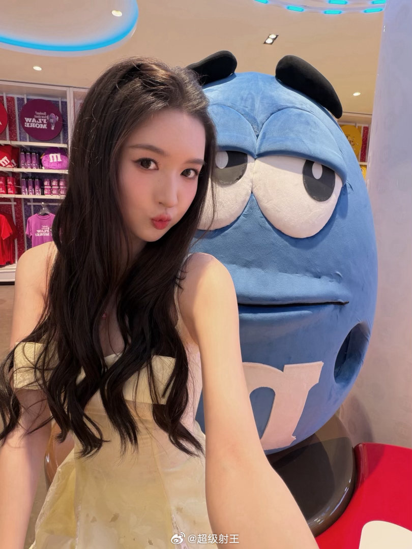 王玉雯 
