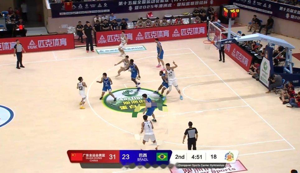 杨溢同学知道为啥这球，杜峰指导给王浩然画的位置是在侧翼弧顶而不是底角么？这个点是