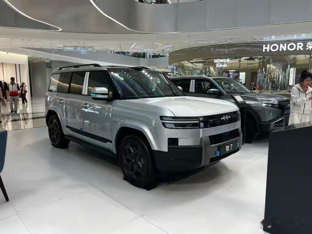 比亚迪用完朝代、海洋生物，又把目光瞄向元素周期表了。

比亚迪汽车命名一向独树一