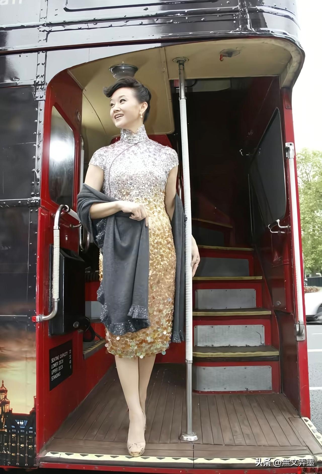 再上一波你没见过的：不愧是被称为“当代西施”的春晚国脸（有当年演唱会门票为证）