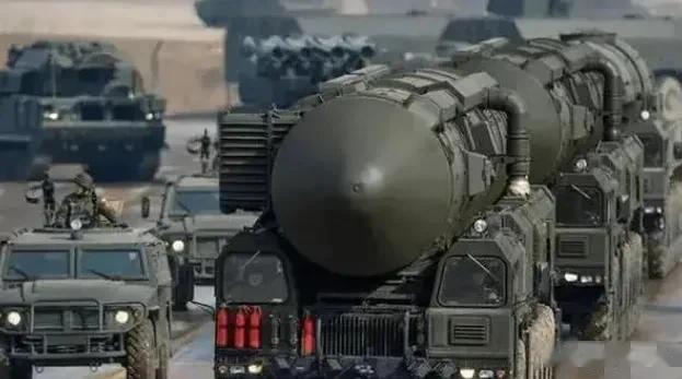 俄罗斯将核武器部署到白俄罗斯境内，美国高喊“反对”，西方国家网上一片声讨。俄罗斯