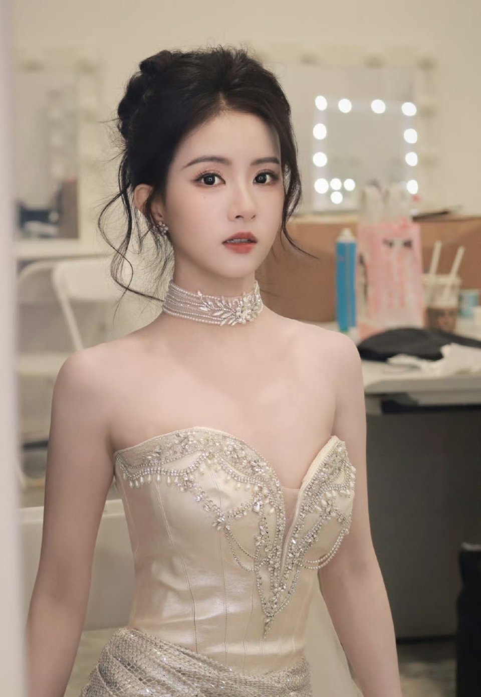 电竞主持人小游～～方从游中来美女明星夏日穿搭 ​​​