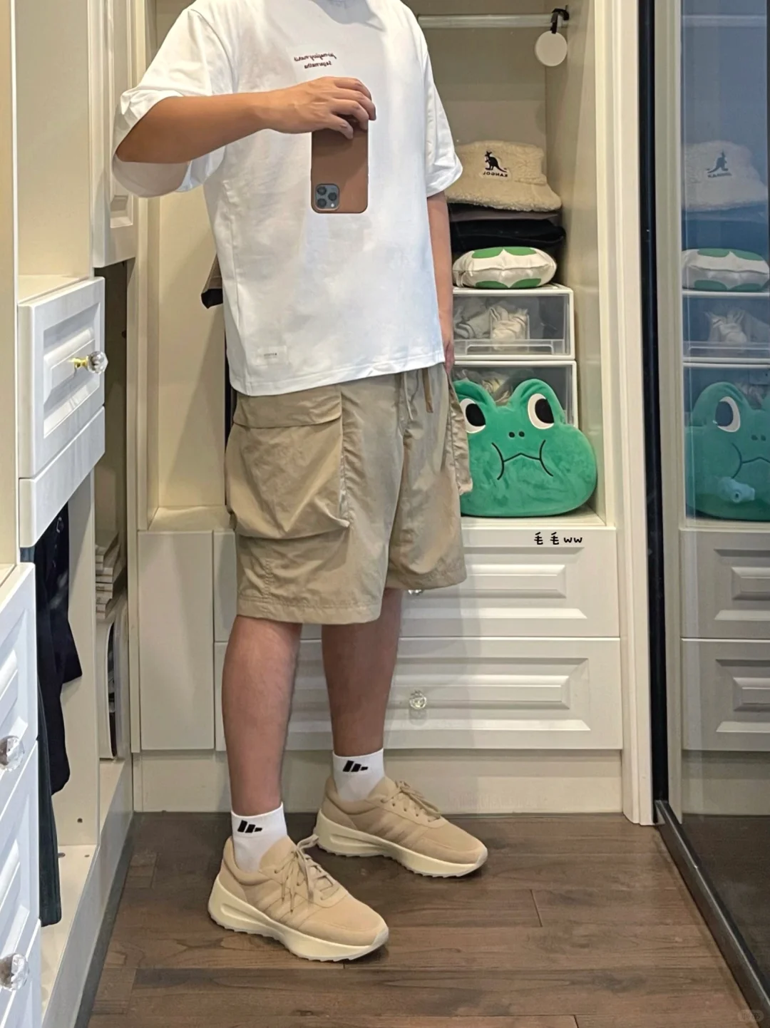 卡其色系｜白Tee穿搭