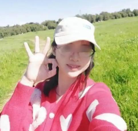 “中国越制裁我，我就越反华！”今年3月，百万粉丝的女网红于国外屡屡诋毁中国，受出