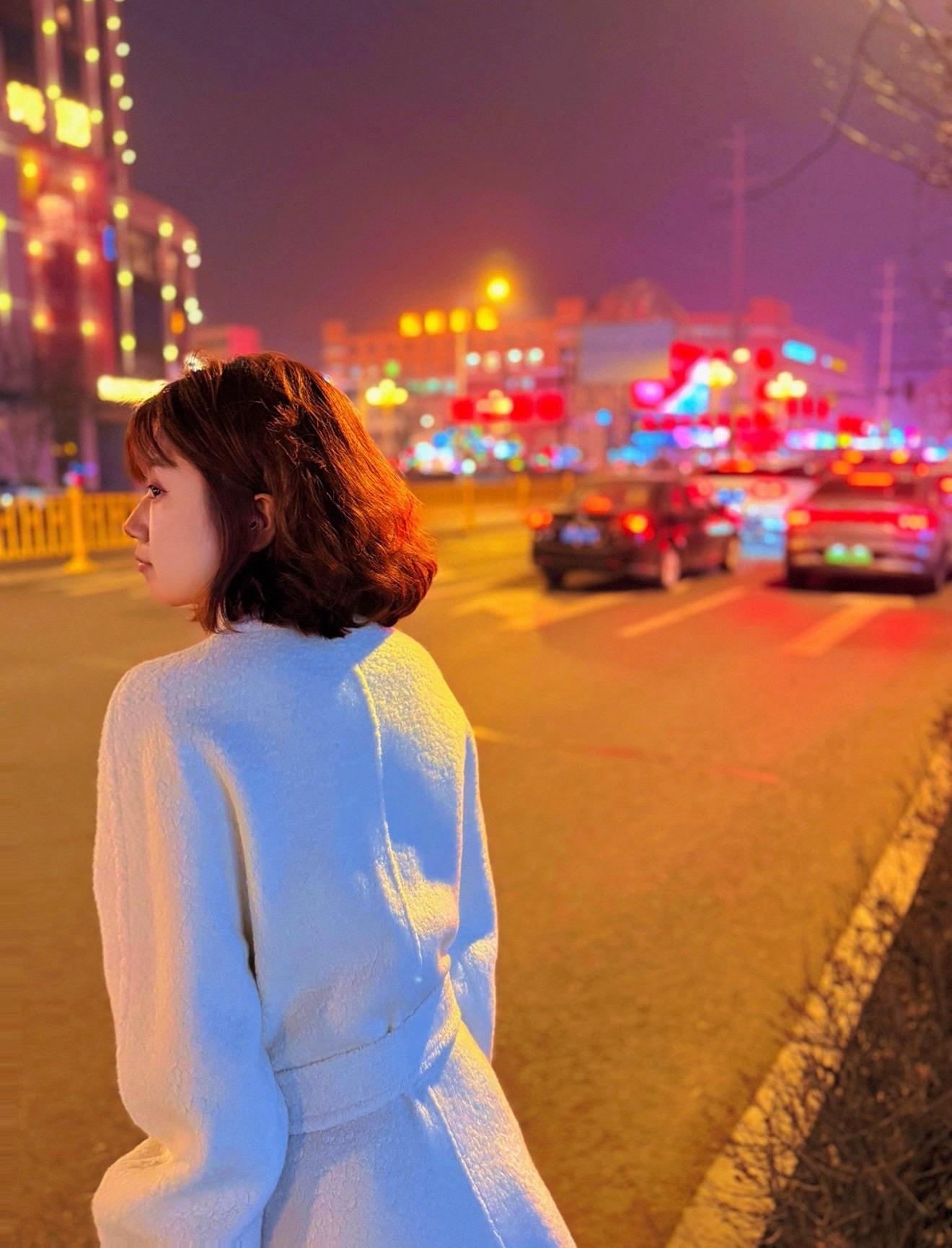 “你好 豆包  帮我生成一个不管多晚都会送我回家的人”