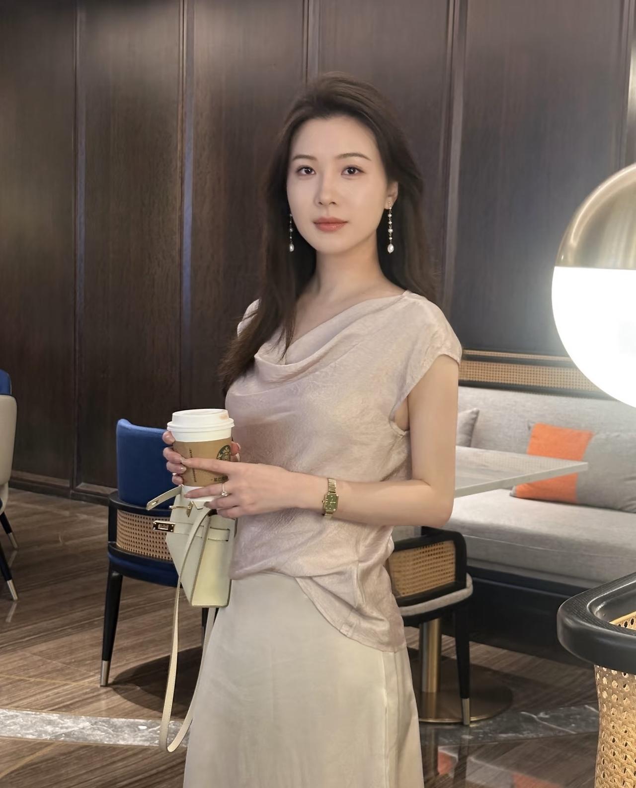 今年30多了还是单身，身边的朋友常说过了30岁还没结婚的性格都怪要么就是差点什么