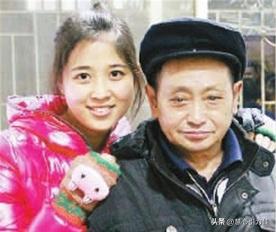 1990年，重庆36岁光棍在冬夜里捡到一名女婴，含辛茹苦把她拉扯大，28年后男子