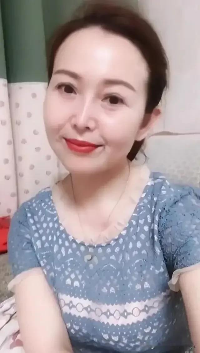我还是一个单身，今年55岁了，没有碰过男人，没牵过手，还是个处身呢，有跟我处对象