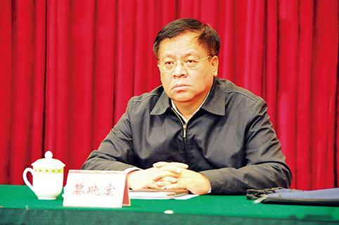 73岁的黎晓宏，退休9年后，今天还是官宣落马了。黎1953年3月出生，1969年