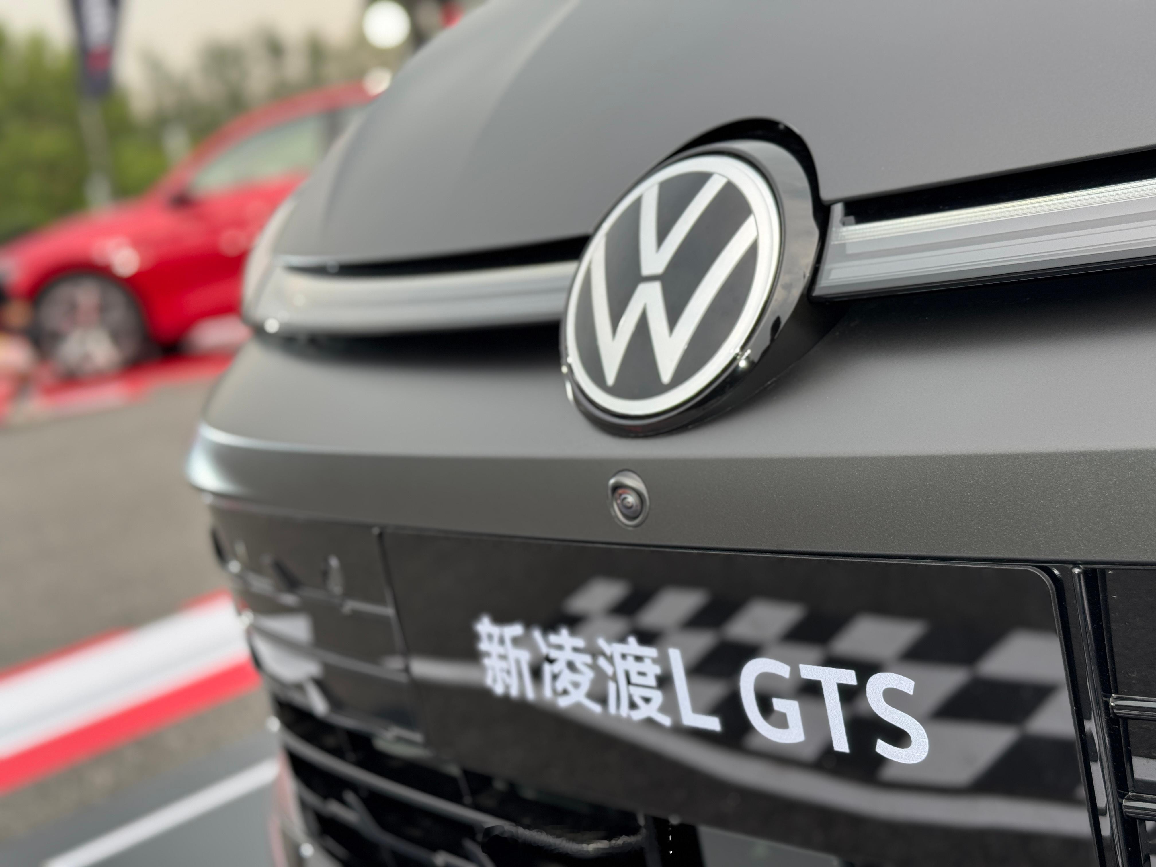 教授今天去看了全新的凌渡L GTS，配置了EA888 2.0T发动机，350牛米