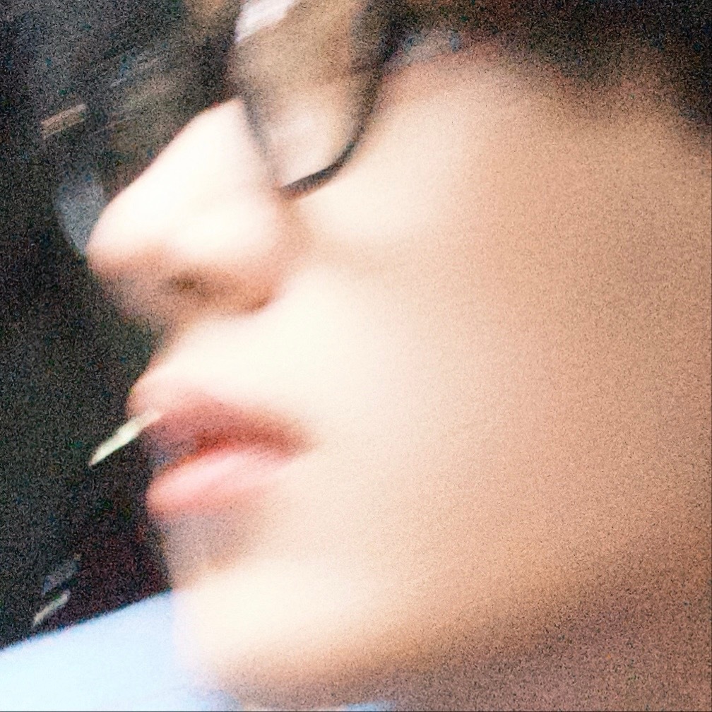阳光信用 每日一善 你若向阳，花自盛开；你若善良，天自温柔。人生的美好，从来不是
