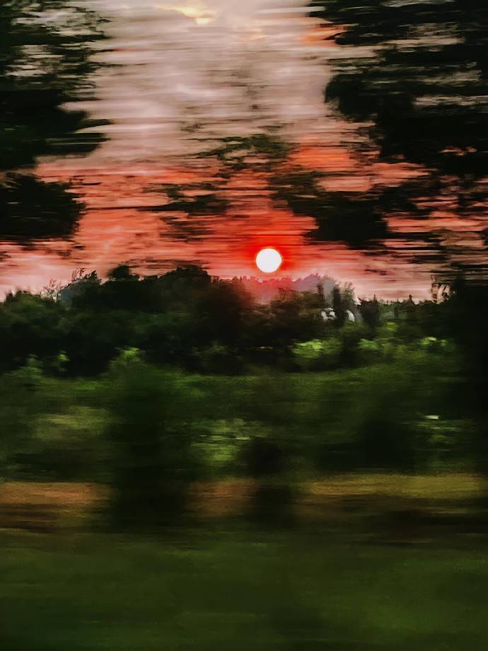 ᴵ ʷᵃˢ ᵇᵒʳⁿ ᵃ ˡᵒⁿᵉʳ. ᴵ ᵃˡʷᵃʸˢ ᵗᵃˡᵏ ᵛᵉʳʸ ˡ
