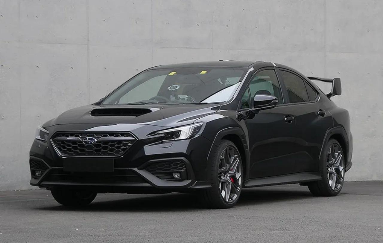 分享一组斯巴鲁WRX Club Spec Edition的图片，该车型是纪念其在