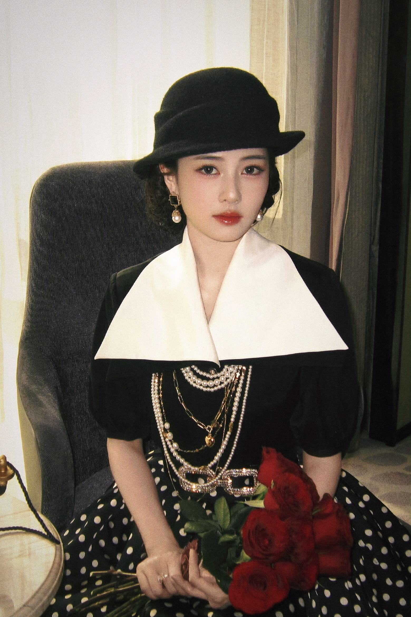 白鹿的运气，是能被观众真心喜欢、长久惦记的运气。而她之所以一直被上天眷顾，从来不