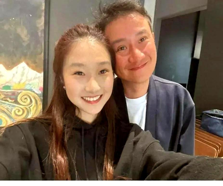 别总把离婚想得那么绝对，马伊琍和文章这对，真是给很多人上了一课。
2019年两人