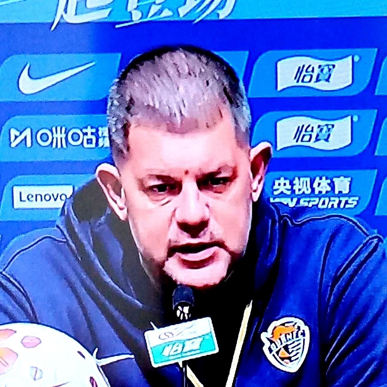 青岛海牛客场1:1逼平天津津门虎，补时乌龙戏剧收场。  
 

上半场青岛海牛有