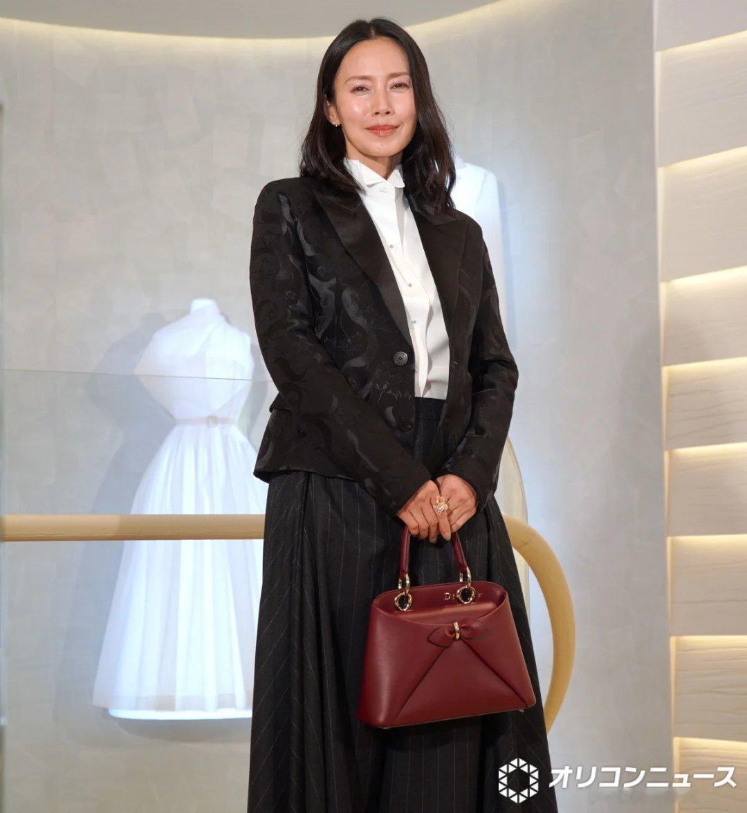 日娱新闻芳根京子 演员中谷美纪、芳根京子、木南晴夏、八木莉可子等人于5月18日出