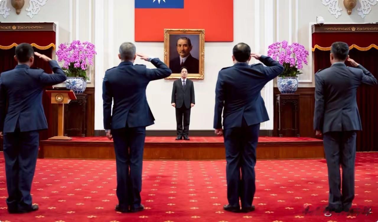 台岛伪头目赖清德又在“装模作样”，晋升将军是国家行为，岂是一省之头目能效仿的。