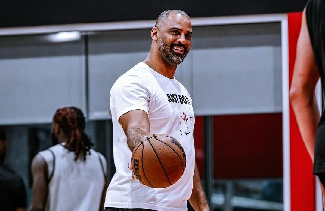 你们相信乌杜卡现在说的话吗？
根据乌度卡透露，球队目前似乎无意引进控卫，随着交易