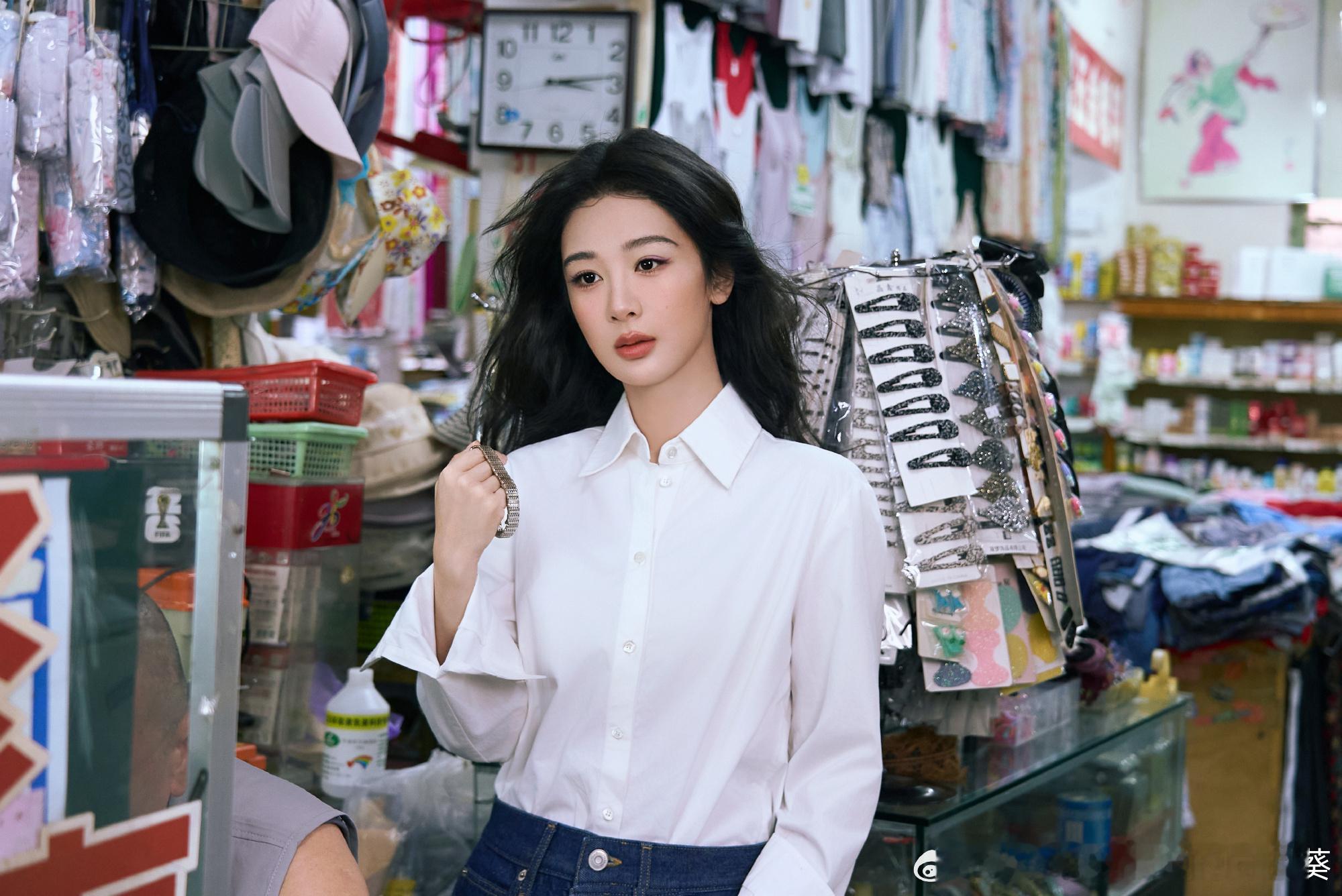 杨紫回到琉璃河 💜杨紫董竹君 💜‍杨紫玉兰花开君再来 把生命释放于大地长天，