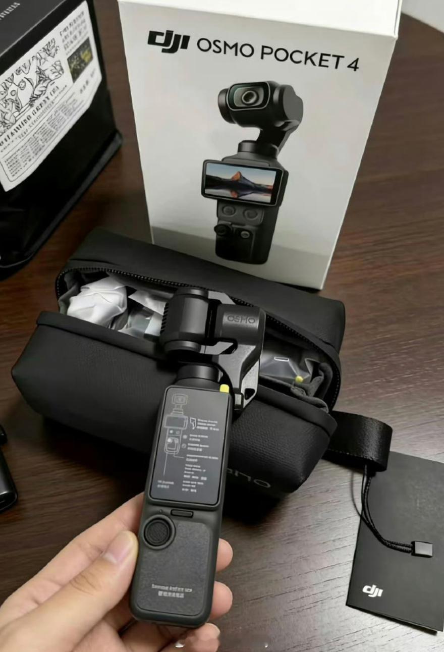 大疆Pocket4 身边大V都说买看了下曝光的内容 感觉设计差异化上没啥大变是不