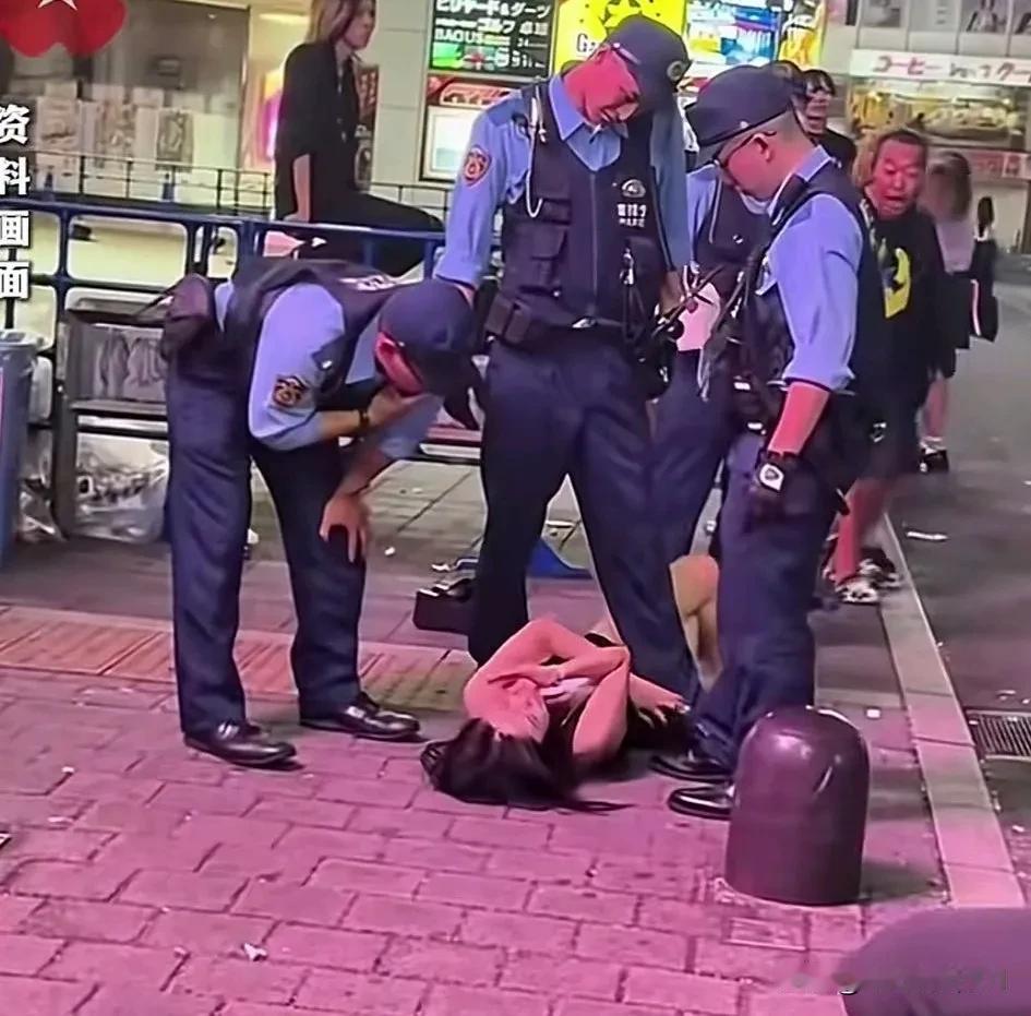 近日，教育部发出预警，中国公民谨慎赴日留学。随着中日关系的紧张，中国公民在日本期