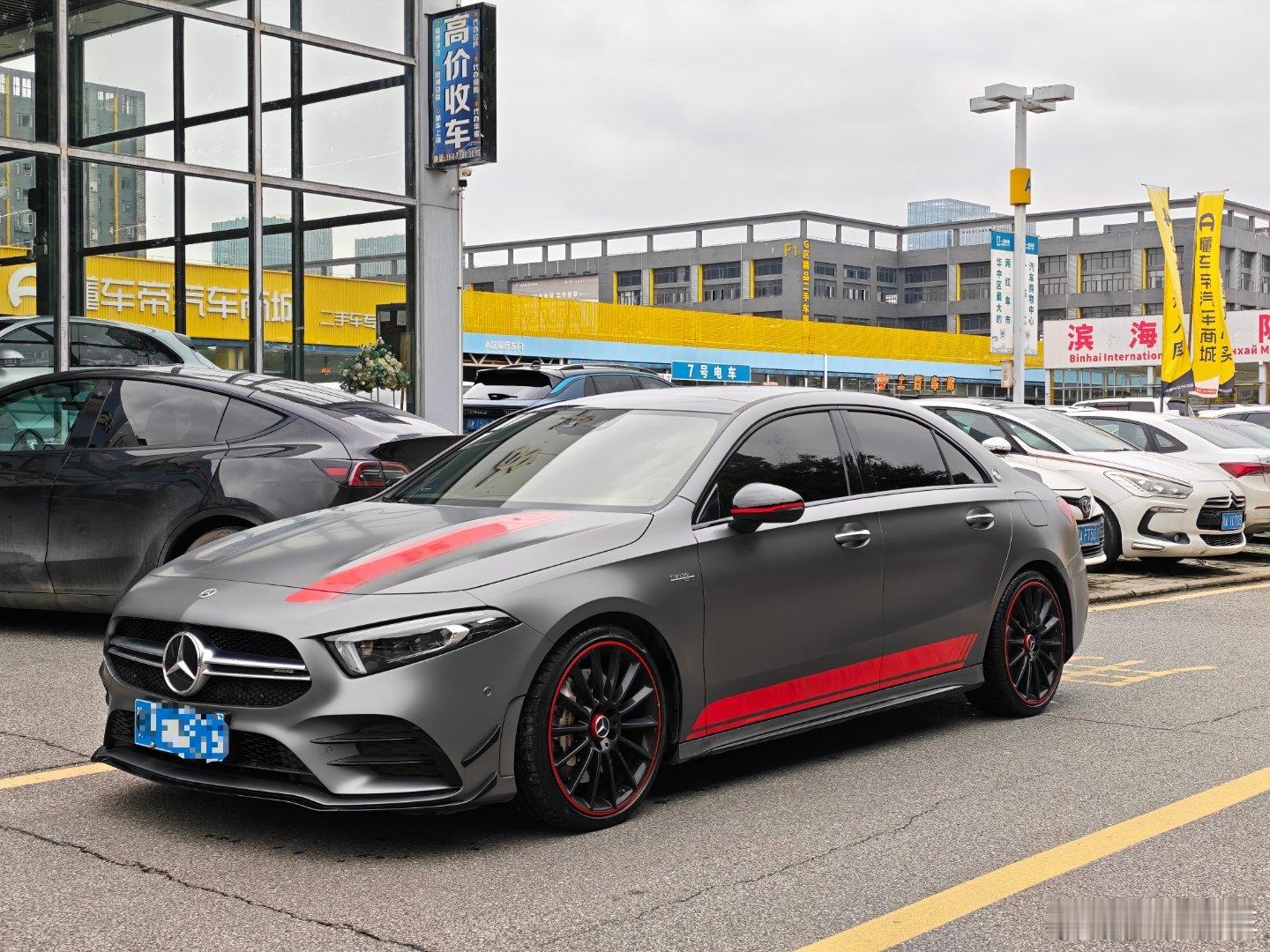 花40多万买个A级 这你受得了吗？开起来还是很爽很爽的 这是标准的取悦自己的车型