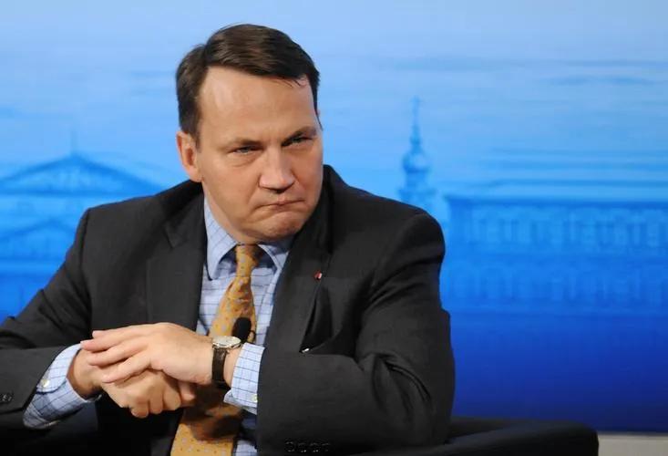 乌克兰第一副外长基斯利12月18日访华才五天，乌克兰政府又变脸了。
   12月