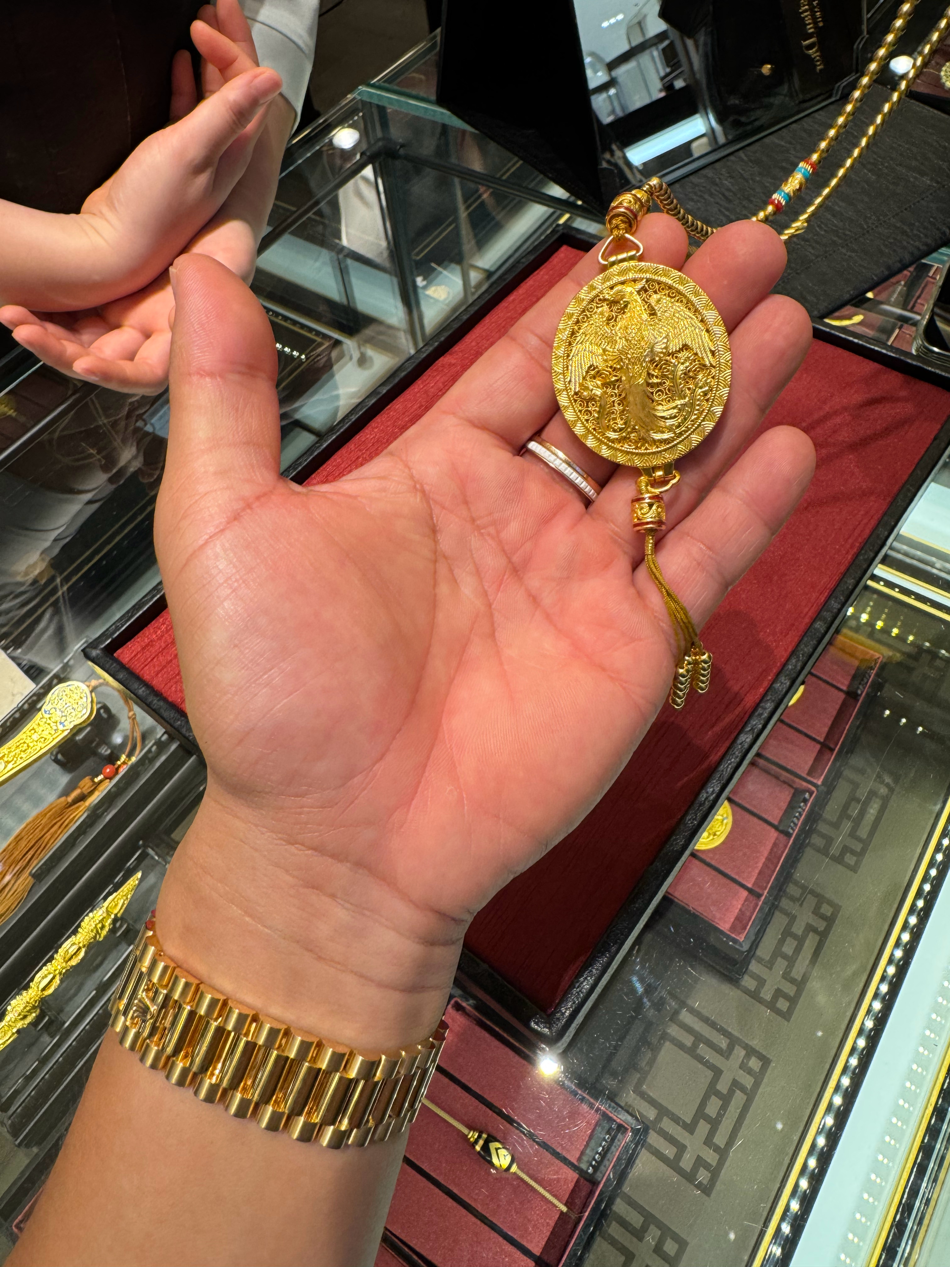 高位还是买点黄金踏实[嘻嘻] ​​​