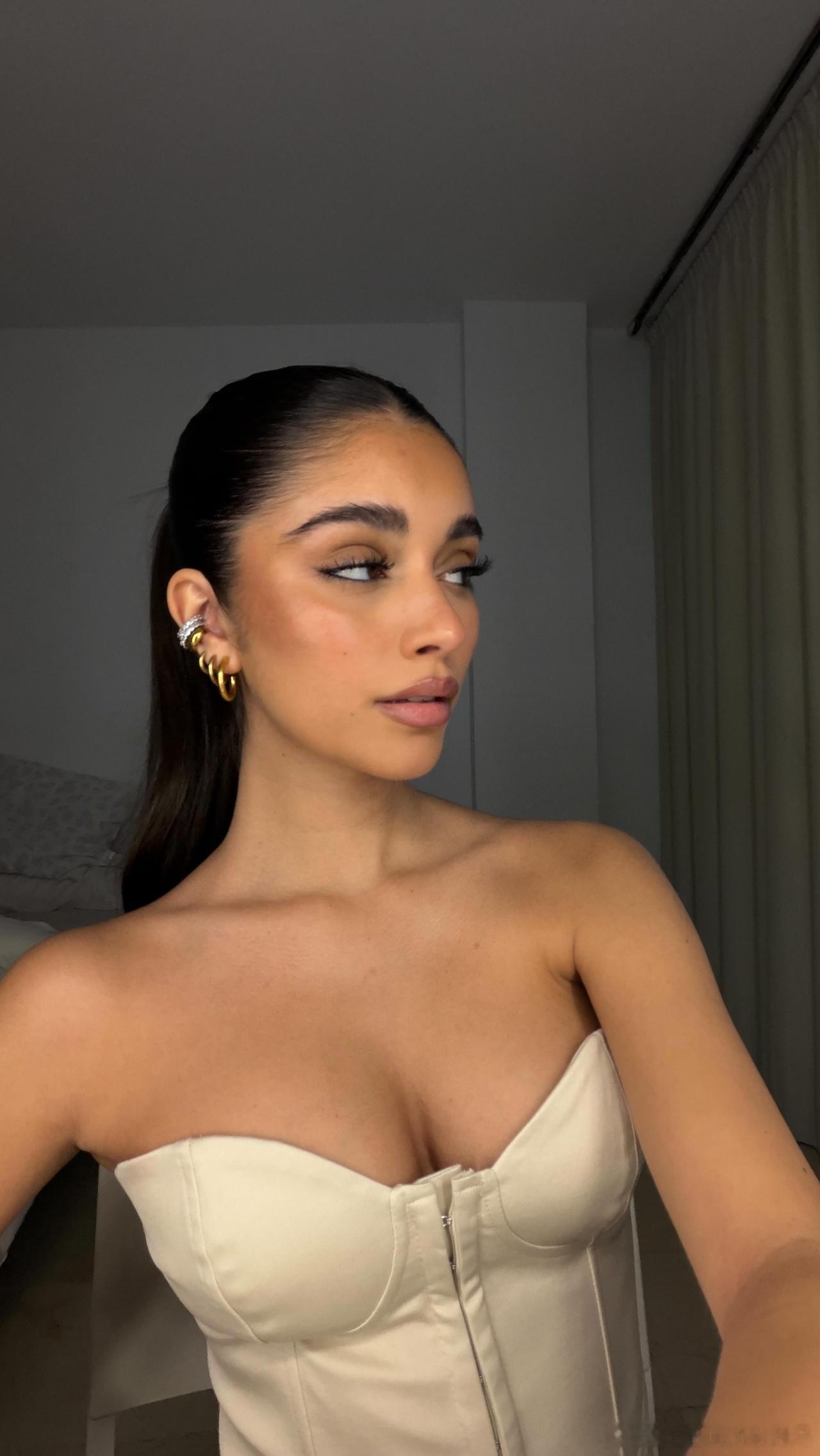 又有新欢？亚马尔疑似新恋情曝光，球队休假期间与女网红一同游玩04月30日讯 据《