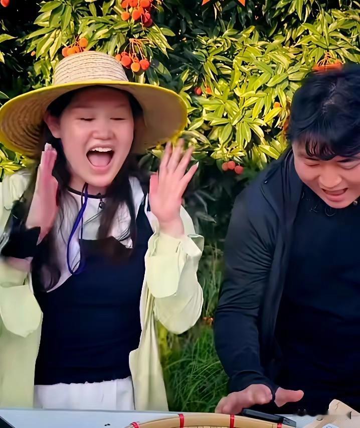 强强联合，必出冠军，张家齐和全红婵哥哥出手就是生鲜榜第一
看这小哥俩说话文文静静
