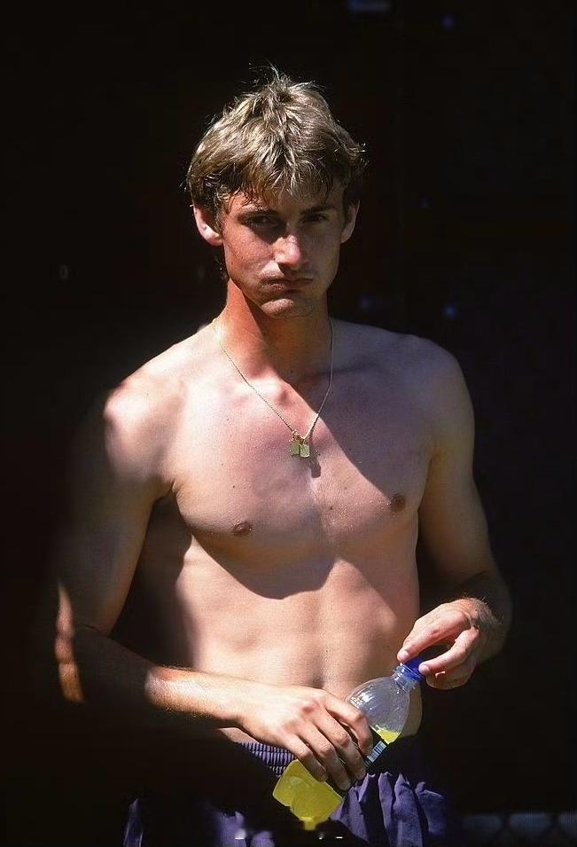 atpboys 世纪初的劳伦斯提名名单，相继入围的“80黄金一代”：萨芬、费雷罗