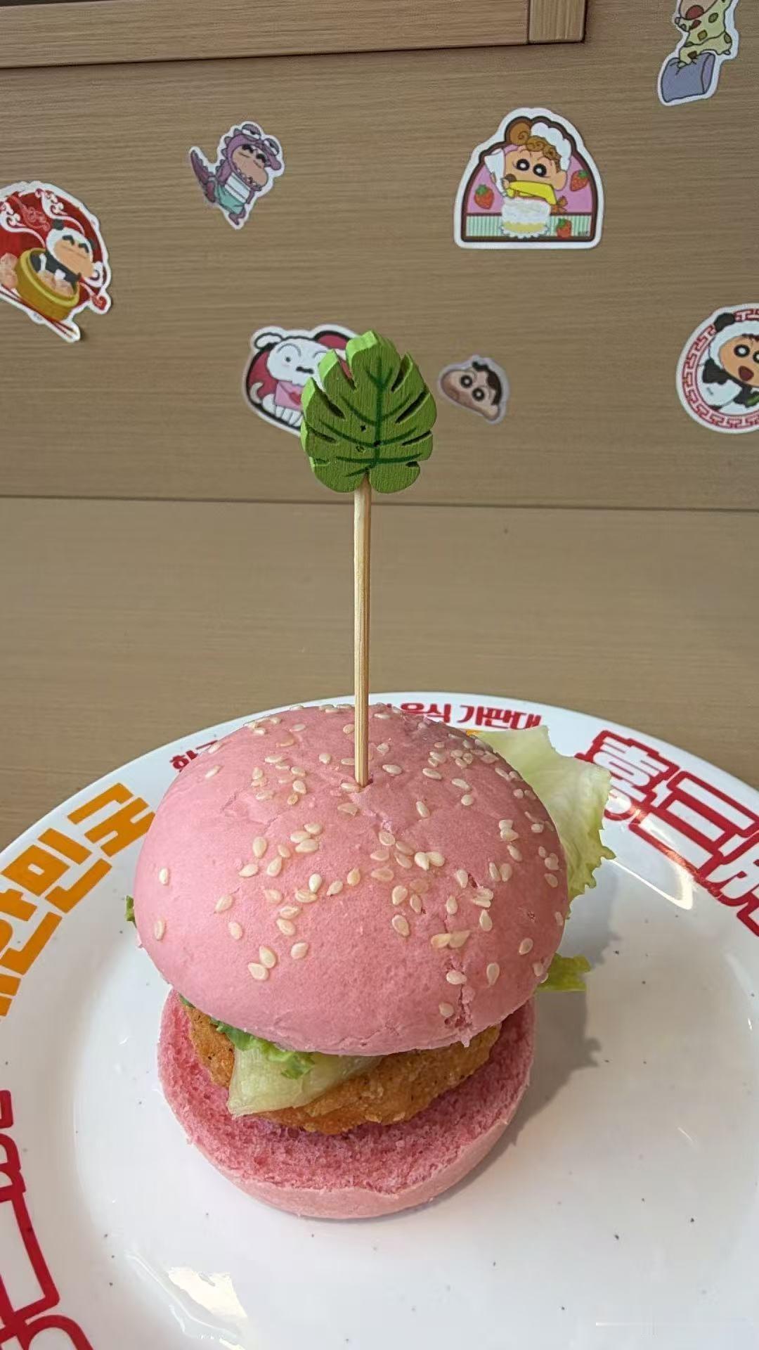 晒美食喽！
哈哈这是小宝的最爱，
昨天吃的自助。
开心的周末！