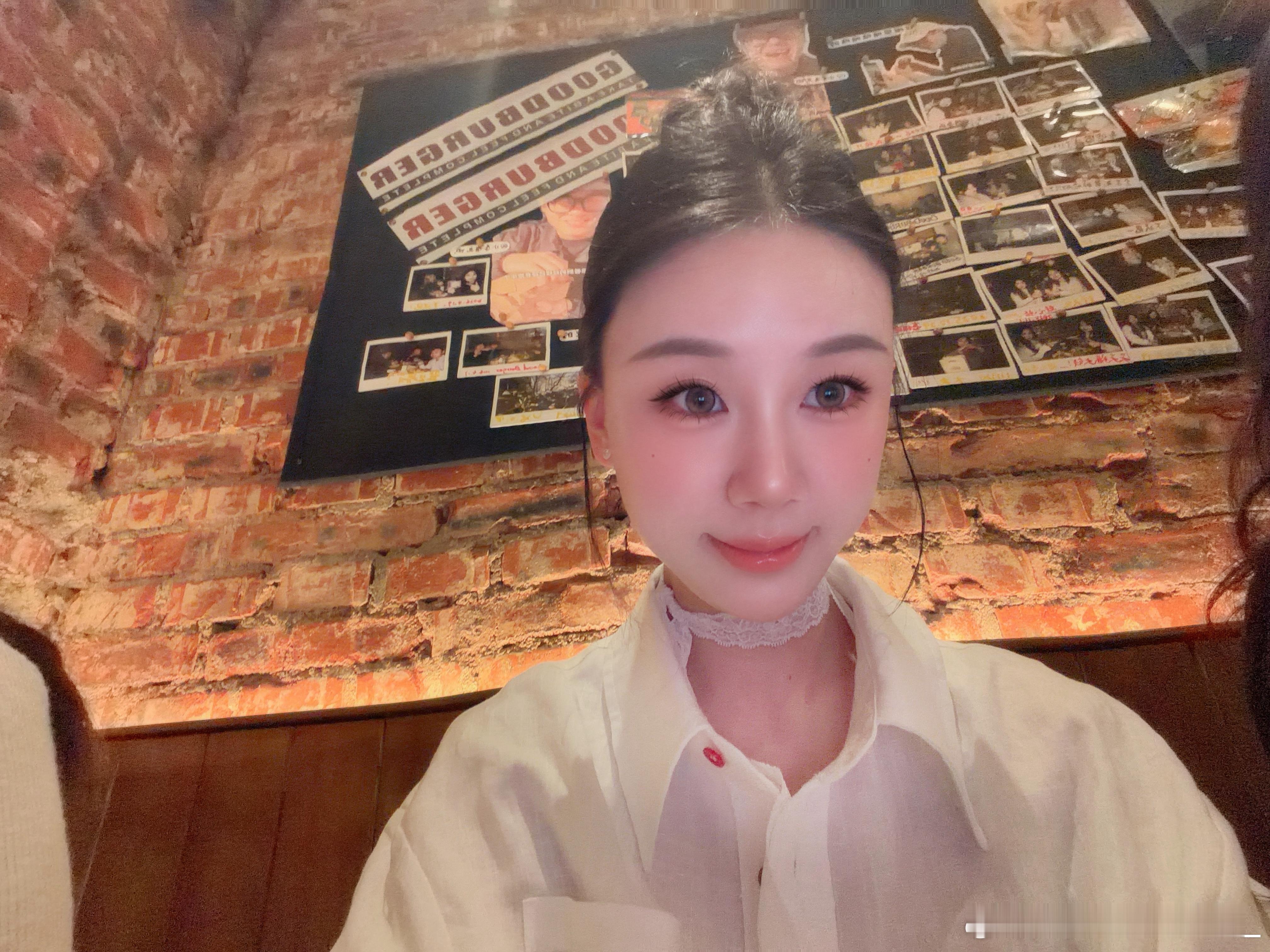 汉堡脑袋🍔～好好吃饭 ​​​