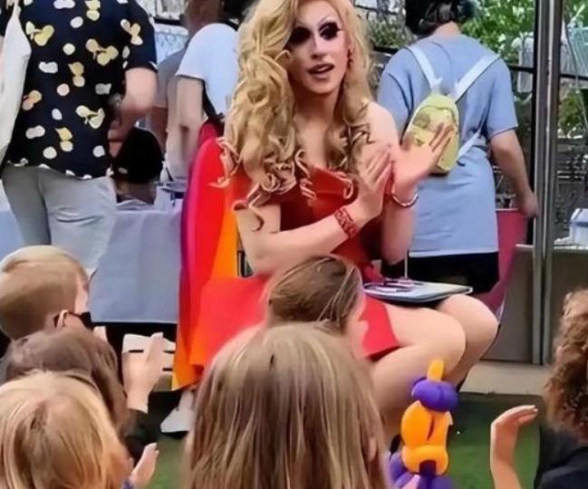 欧洲人在性方面究竟有多开放？德国再创历史！女厕所、女浴室可以随便进了。德国人可以