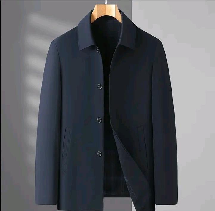 我听别人说拼多多购物很划算，也就试着玩起了拼多多。老伴讥笑我，到老了还玩起了洋来