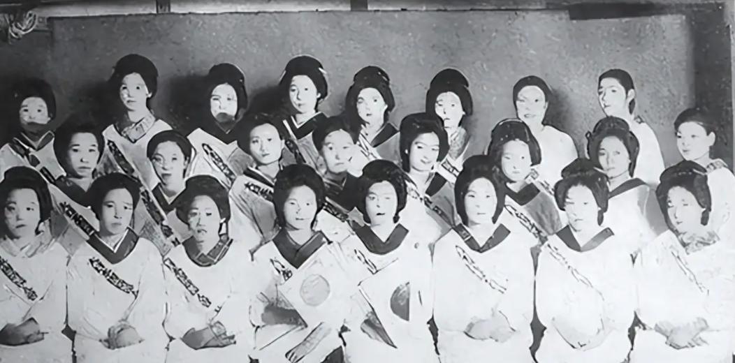 1975 年，东宁蝇子沟出土 230 具带枪日本女尸，是谜案还是天理昭彰。这不是