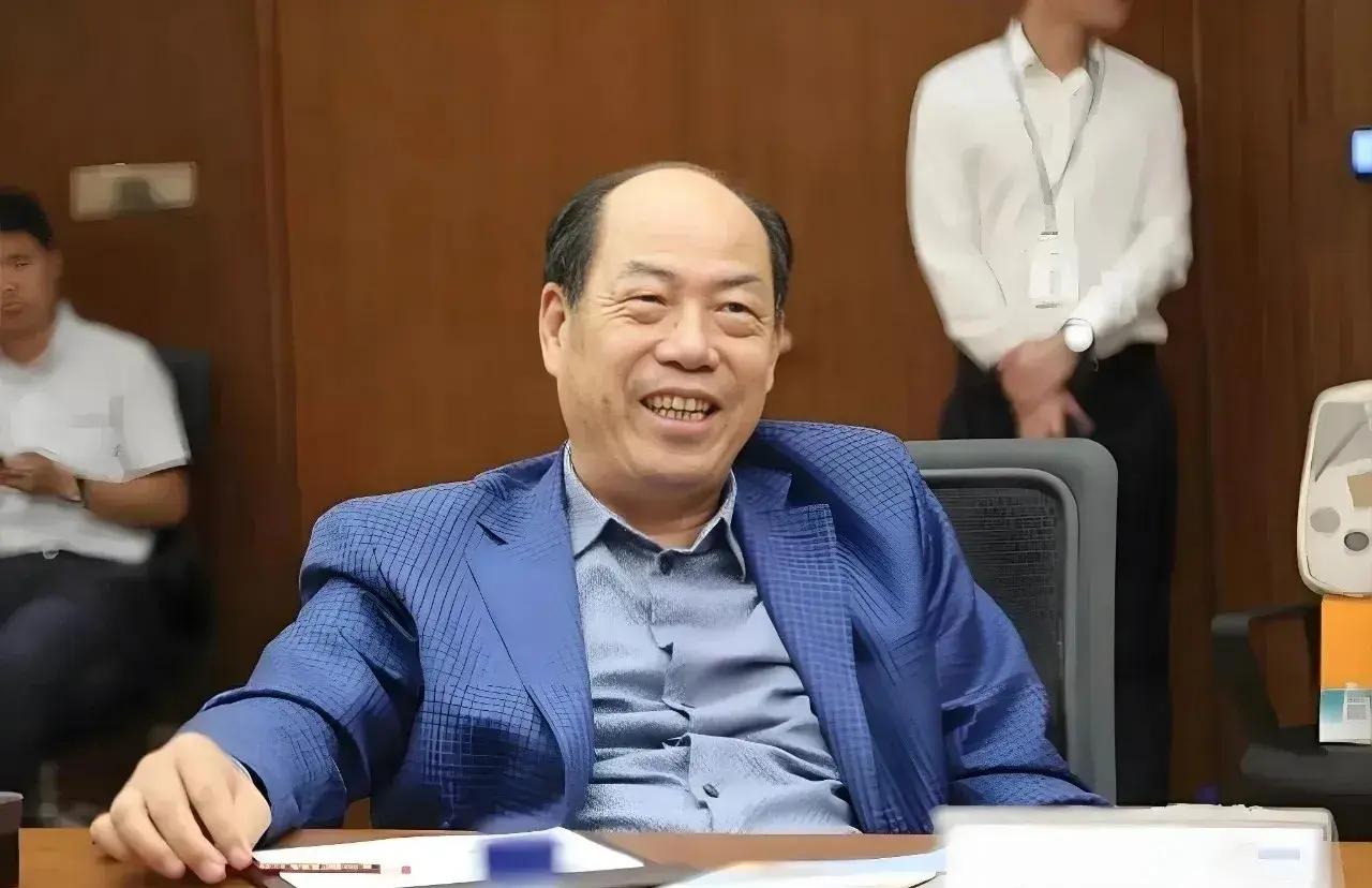 许家印等一众恒大高管被判刑后，碧桂园的高管们应该庆幸老板杨国强的英明选择。

碧